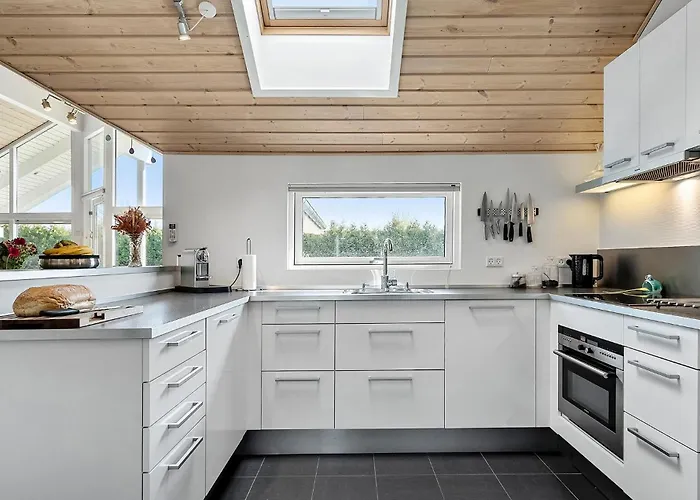 Holiday home 3 Bedroom Stunning In Stege