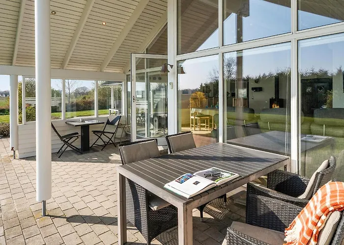 Holiday home 3 Bedroom Stunning In Stege