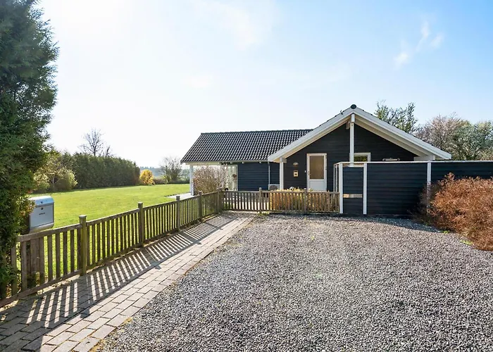 3 Bedroom Stunning In Stege
